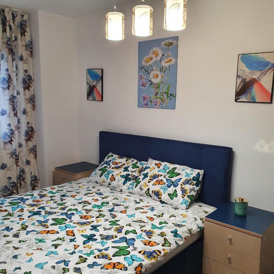 Sendy Apartment Orşova Екстериор снимка