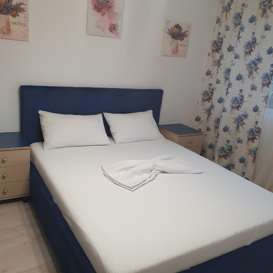 Sendy Apartment Orşova Екстериор снимка